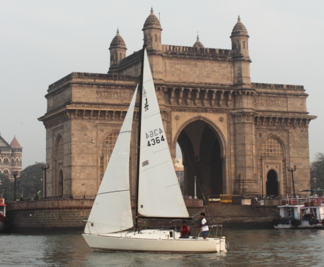 Sea Sailing in Mumbai